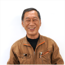 スタッフ紹介-(6) 戸丸丈雄